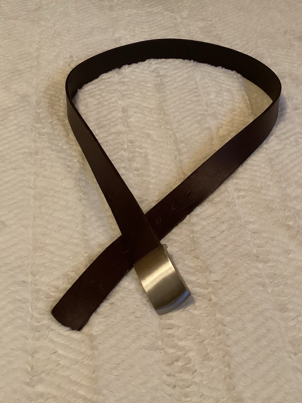 Men’s Very Nice Soft Leather Shinny Plate Buckle Leather Men’s Belt